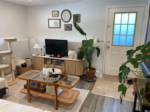 25 Cleveland St Garden, Revere, MA 02151
