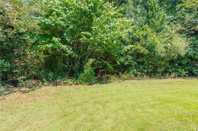 818 Pond View Court, Sugar Hill, GA 30518