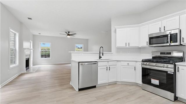 818 Pond View Court, Sugar Hill, GA 30518