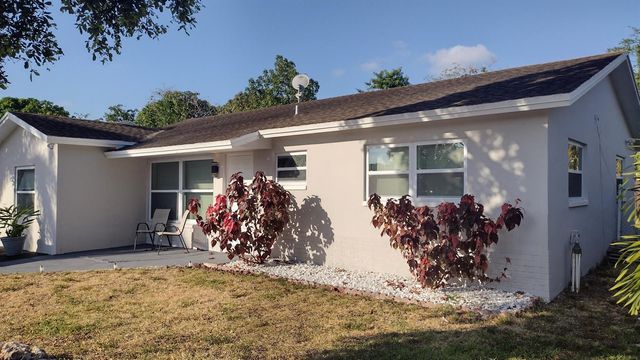 22682 Family Circle, Boca Raton, FL 33428
