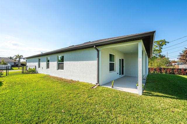 226 SW Milburn Circle 209, Port St. Lucie, FL 34953