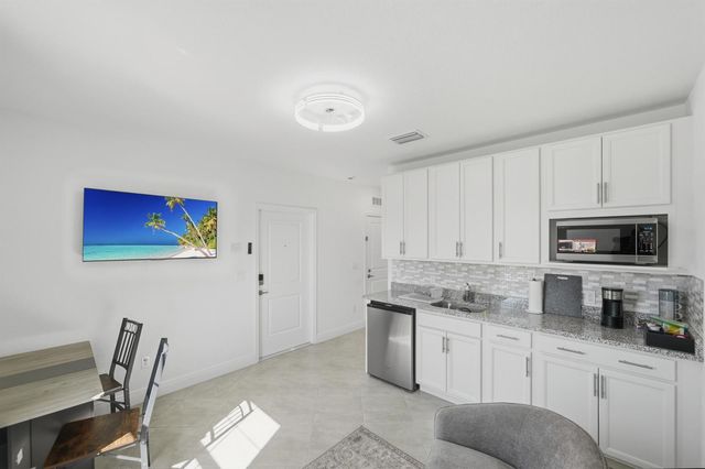 226 SW Milburn Circle 209, Port St. Lucie, FL 34953