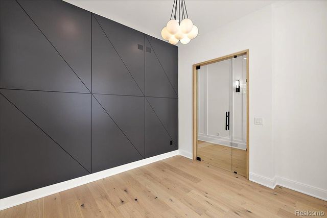 4409 Tonawanda Avenue, Royal Oak Charter Township, MI 48073