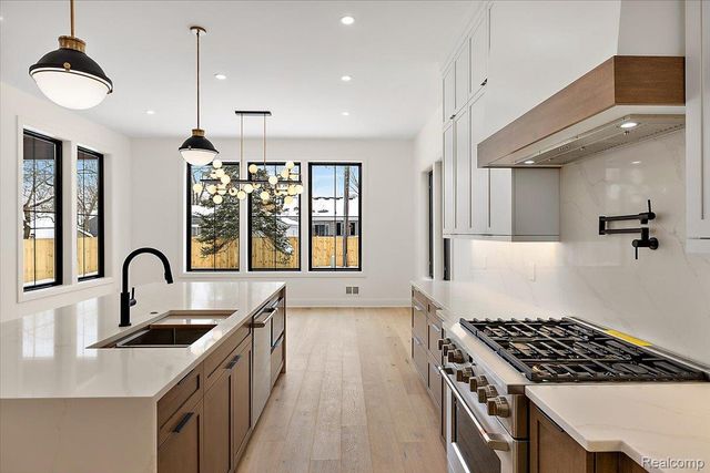 4409 Tonawanda Avenue, Royal Oak Charter Township, MI 48073