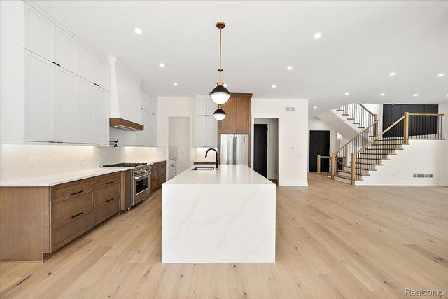 4409 Tonawanda Avenue, Royal Oak Charter Township, MI 48073