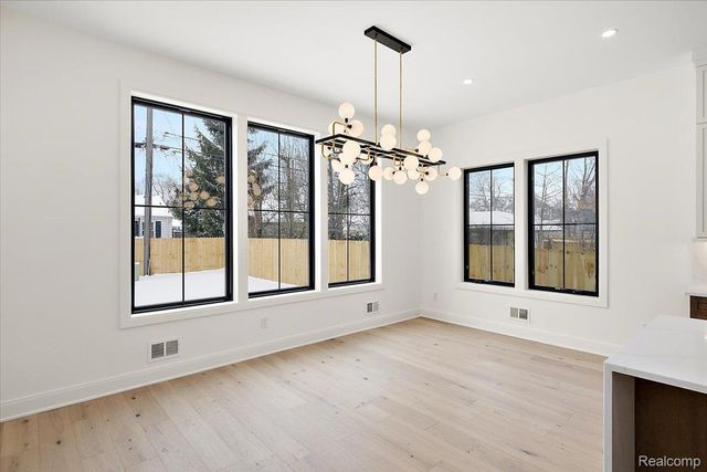 4409 Tonawanda Avenue, Royal Oak Charter Township, MI 48073