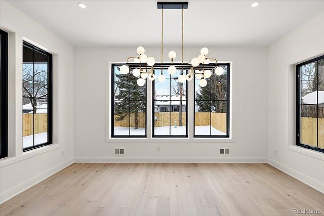 4409 Tonawanda Avenue, Royal Oak Charter Township, MI 48073