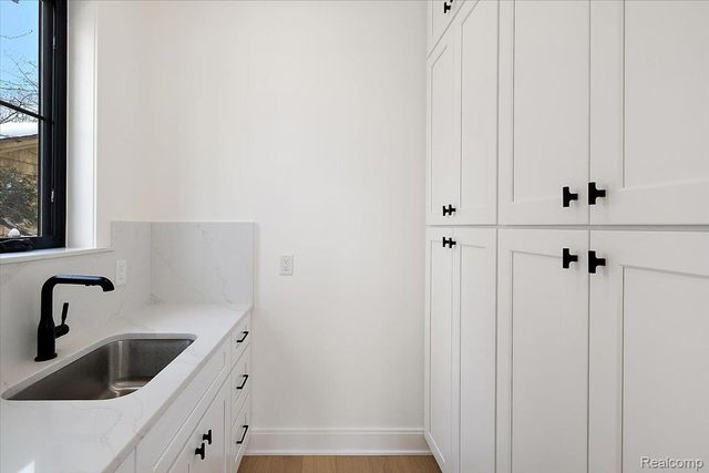 4409 Tonawanda Avenue, Royal Oak Charter Township, MI 48073