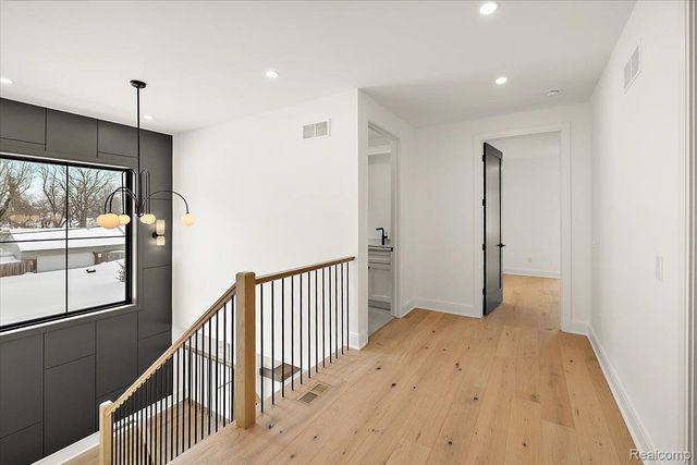 4409 Tonawanda Avenue, Royal Oak Charter Township, MI 48073