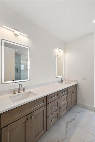 4409 Tonawanda Avenue, Royal Oak Charter Township, MI 48073