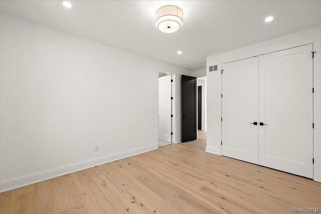 4409 Tonawanda Avenue, Royal Oak Charter Township, MI 48073