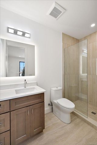 4409 Tonawanda Avenue, Royal Oak Charter Township, MI 48073