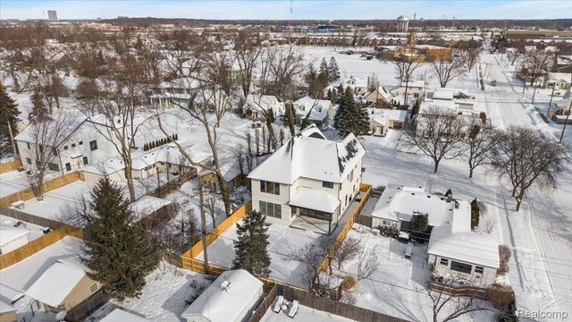 4409 Tonawanda Avenue, Royal Oak Charter Township, MI 48073