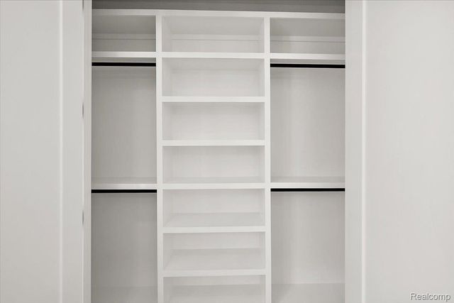 4409 Tonawanda Avenue, Royal Oak Charter Township, MI 48073