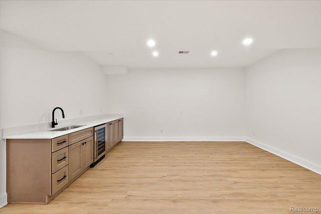 4409 Tonawanda Avenue, Royal Oak Charter Township, MI 48073