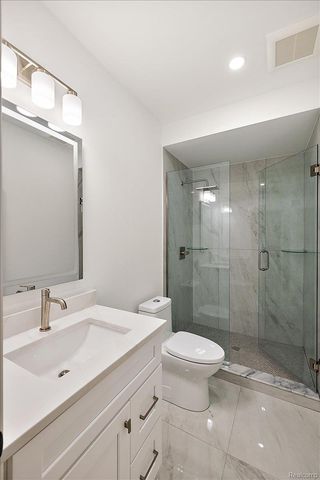 4409 Tonawanda Avenue, Royal Oak Charter Township, MI 48073