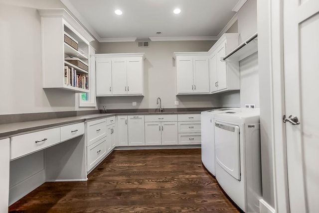 8637 Overhill Road, Leawood, KS 66206
