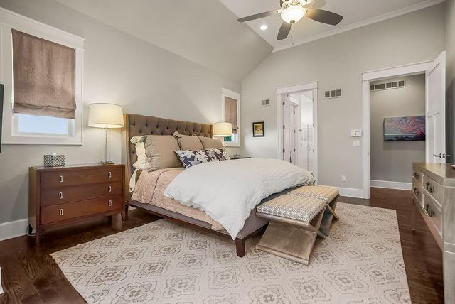 8637 Overhill Road, Leawood, KS 66206