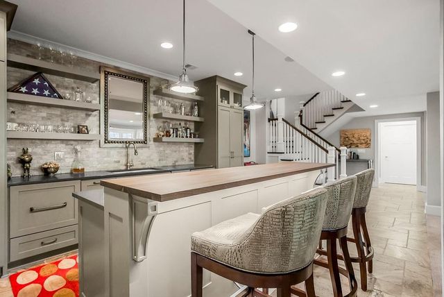 8637 Overhill Road, Leawood, KS 66206