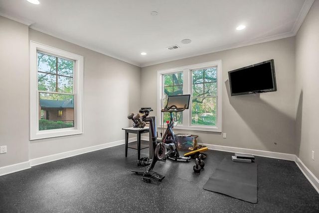 8637 Overhill Road, Leawood, KS 66206
