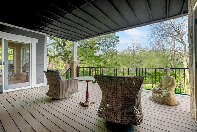 8637 Overhill Road, Leawood, KS 66206