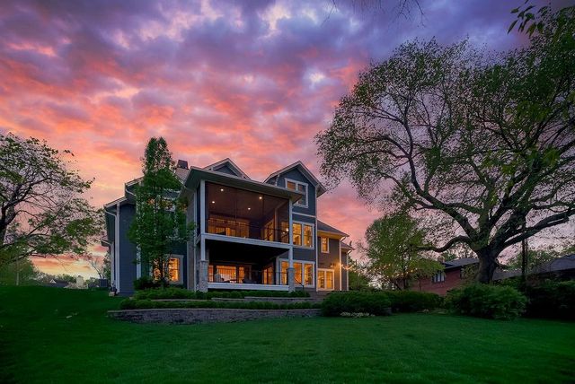 8637 Overhill Road, Leawood, KS 66206