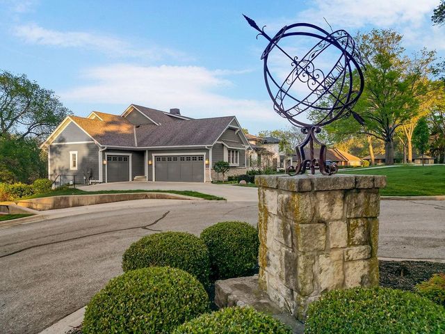 8637 Overhill Road, Leawood, KS 66206
