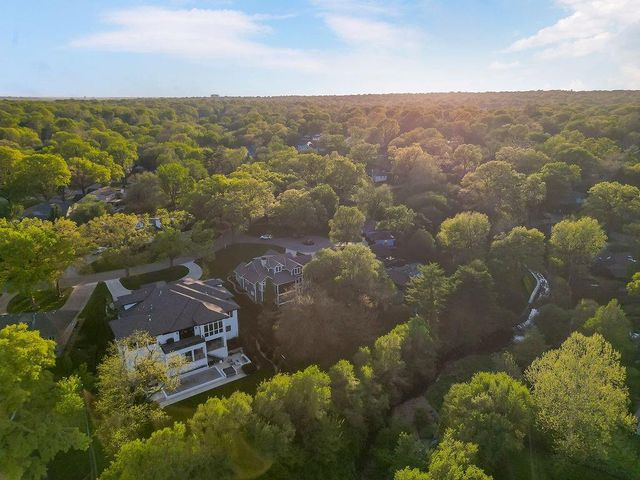 8637 Overhill Road, Leawood, KS 66206