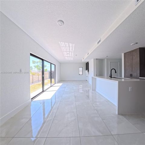 1374 NW 1st Street, Florida City, FL 33034