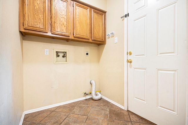 302 W Lochnell Drive, Houston, TX 77062