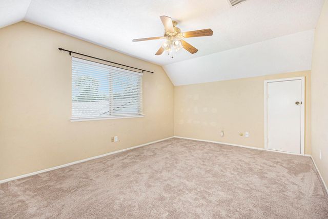 302 W Lochnell Drive, Houston, TX 77062