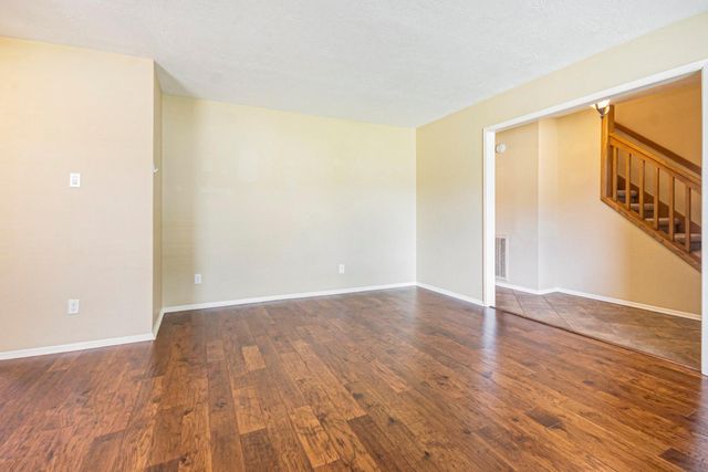 302 W Lochnell Drive, Houston, TX 77062