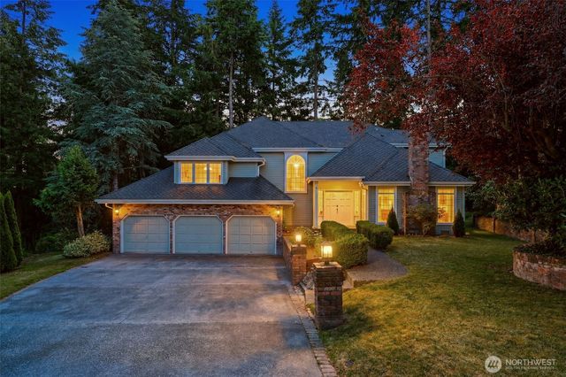 221 SW 331st Place, Federal Way, WA 98023