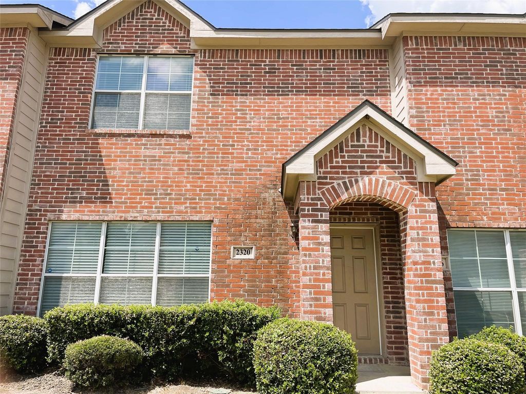 2320 Calendar Court, Grand Prairie, TX 75050