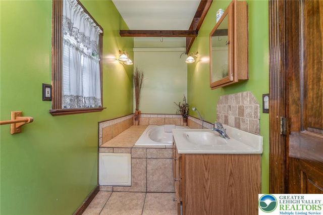 3271 Water Street, Whitehall Twp, PA 18052