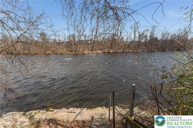 3271 Water Street, Whitehall Twp, PA 18052