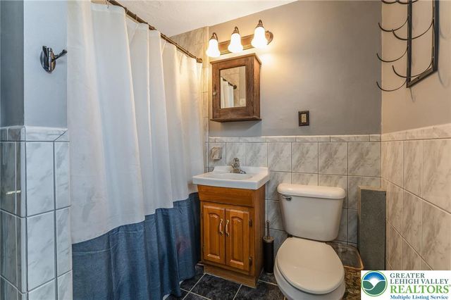 3271 Water Street, Whitehall Twp, PA 18052