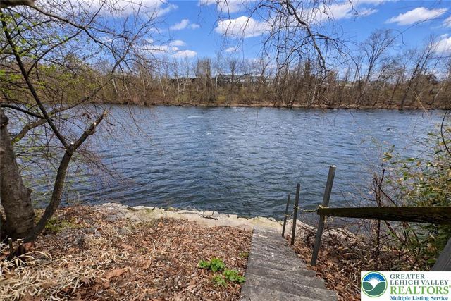 3271 Water Street, Whitehall Twp, PA 18052