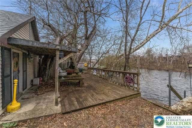 3271 Water Street, Whitehall Twp, PA 18052