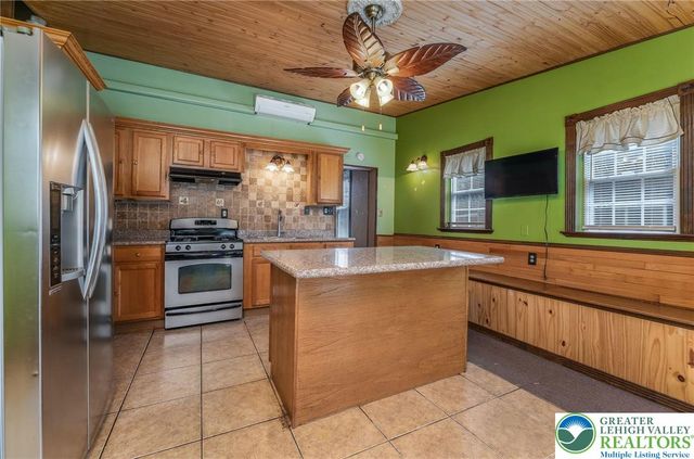 3271 Water Street, Whitehall Twp, PA 18052