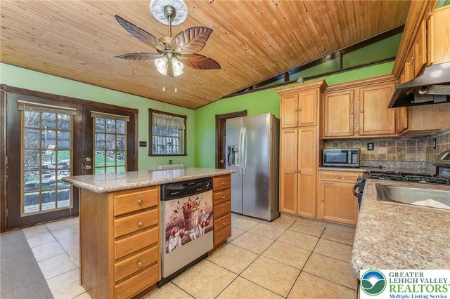 3271 Water Street, Whitehall Twp, PA 18052