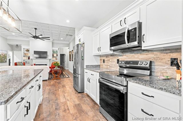 12402 Hermitage Trail, Sellersburg, IN 47172