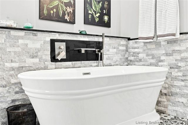 12402 Hermitage Trail, Sellersburg, IN 47172