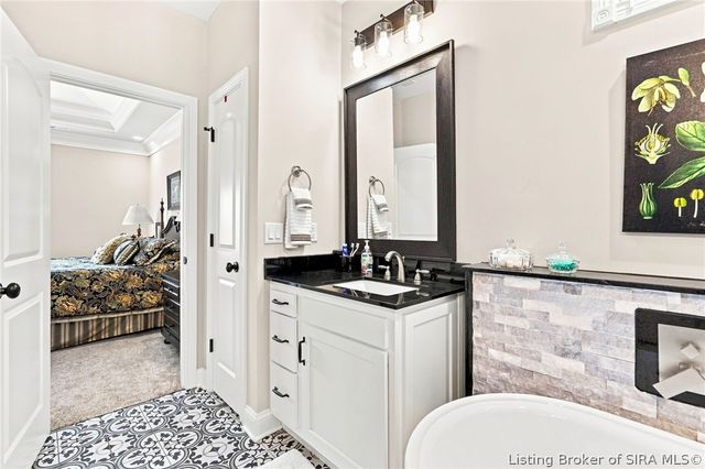 12402 Hermitage Trail, Sellersburg, IN 47172