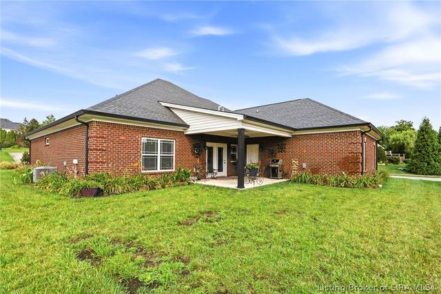 12402 Hermitage Trail, Sellersburg, IN 47172