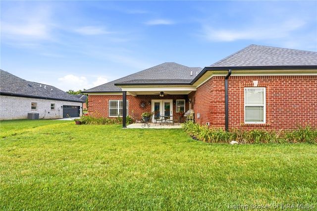 12402 Hermitage Trail, Sellersburg, IN 47172
