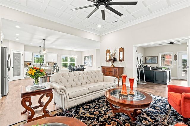 12402 Hermitage Trail, Sellersburg, IN 47172