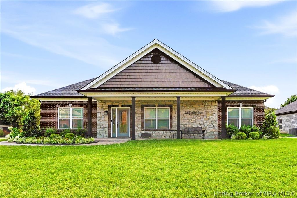 12402 Hermitage Trail, Sellersburg, IN 47172