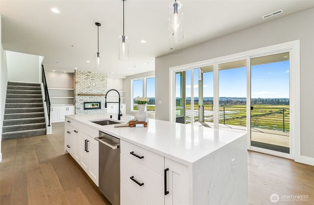 1525 Sunnyside Blvd, Lake Stevens, WA 98258