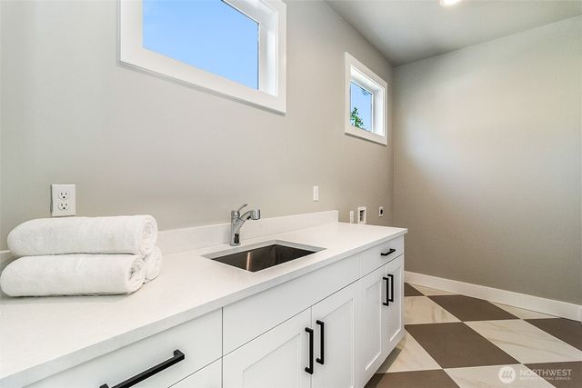 1525 Sunnyside Blvd, Lake Stevens, WA 98258